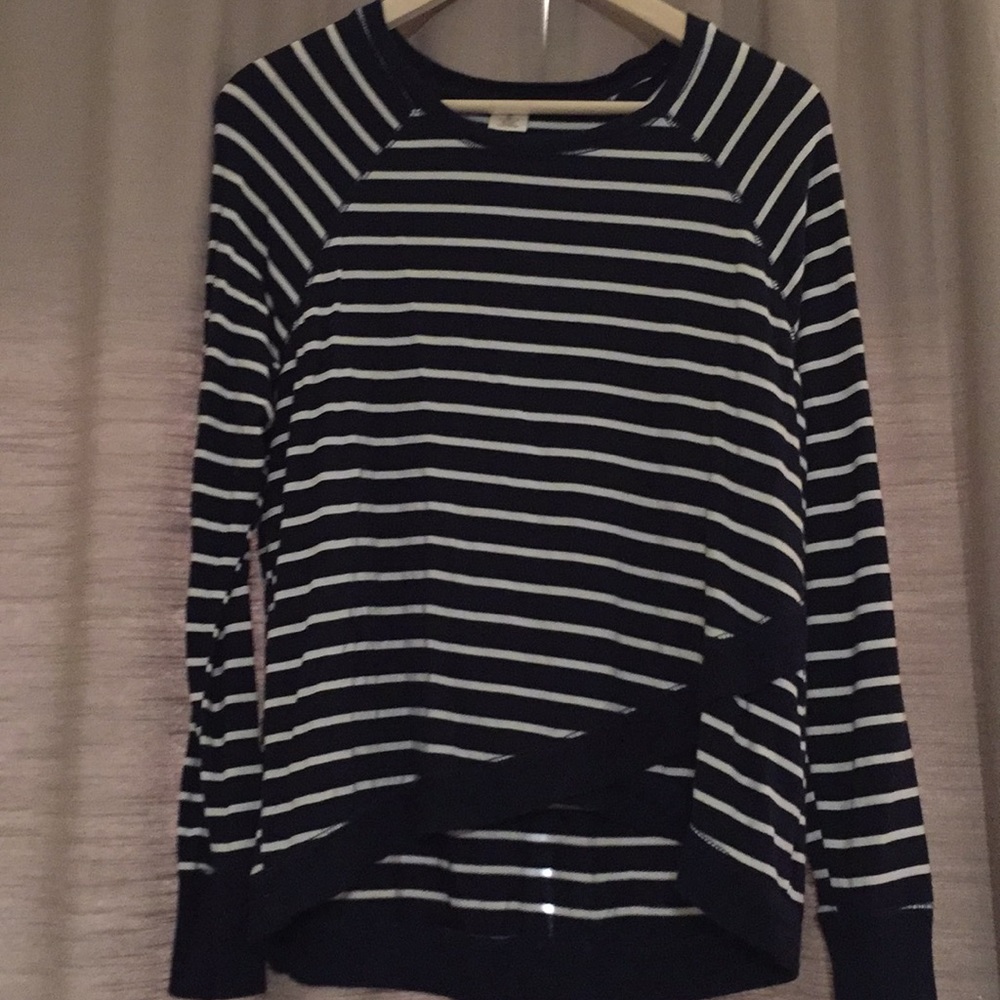 Active life navy blue & white shirt